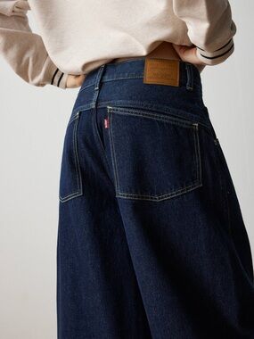 Levi’s Super Barrel Jean